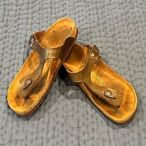 Birkenstock Size 40 Gizah Bronze Sandals